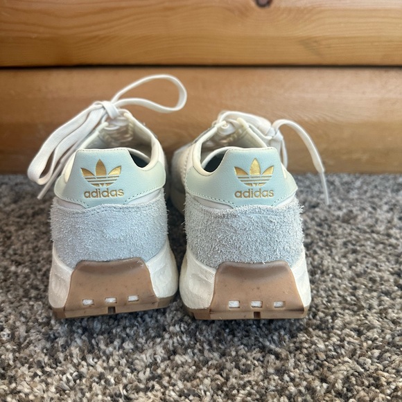 Women’s adidas shoes, size 8 in excellent condition - Picture 5 of 5